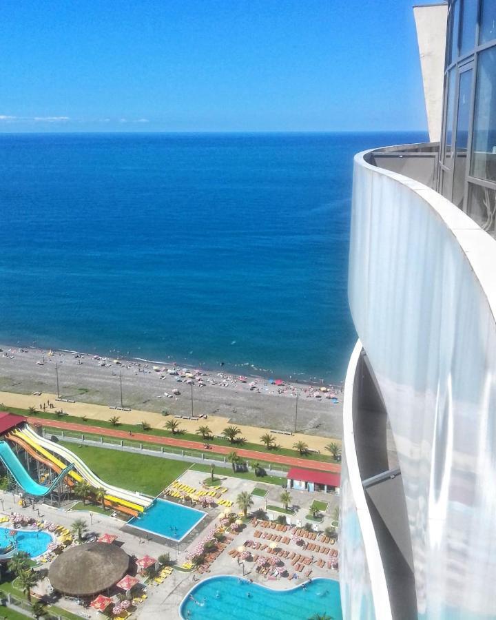 Пентхаус Apart Del Mar С Панорамным Видом バトゥーミ エクステリア 写真